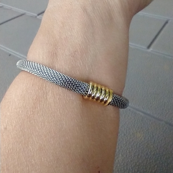 Women's mesh magnetic chain bracelet. - Picture 3 of 3